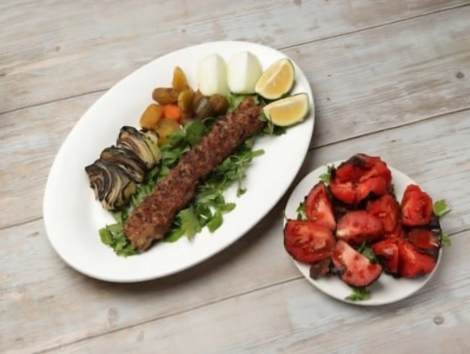 نص نفر كباب لحم