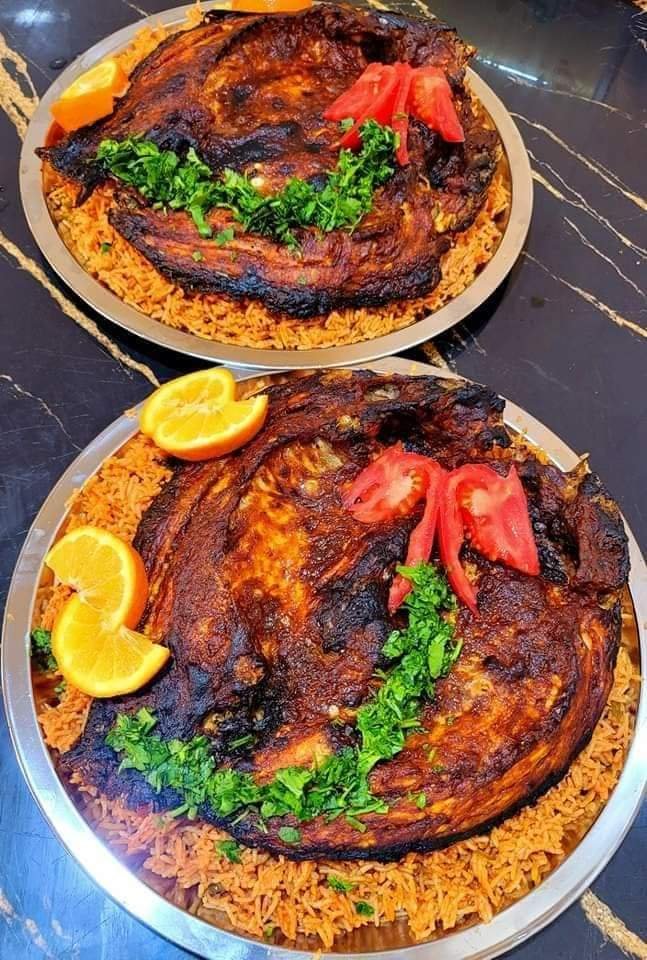 صينيه سمكة مشوي كاملة