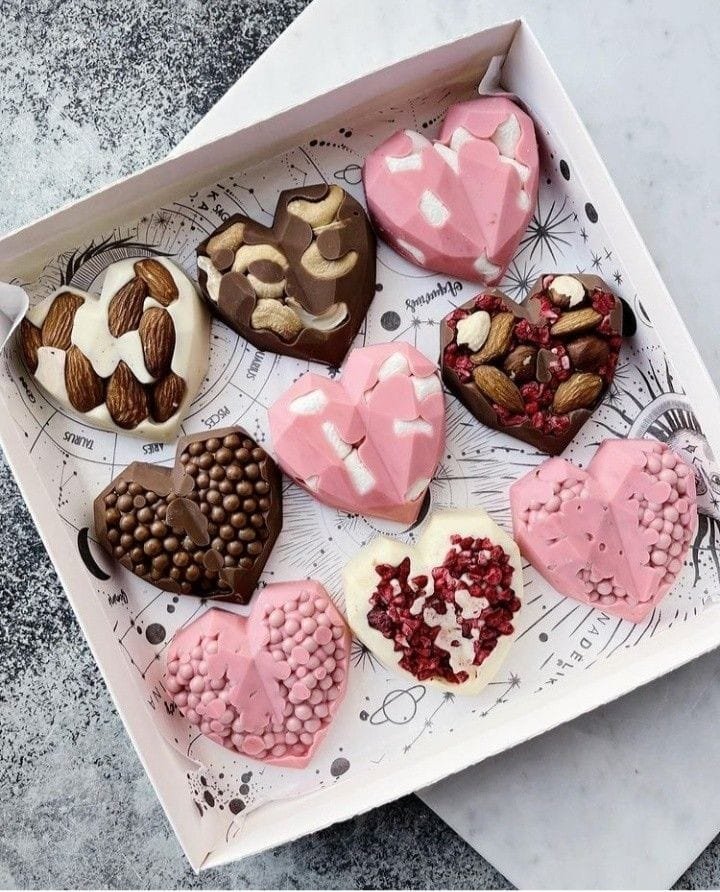 شوكلاته الحب محشي بالمكسرات